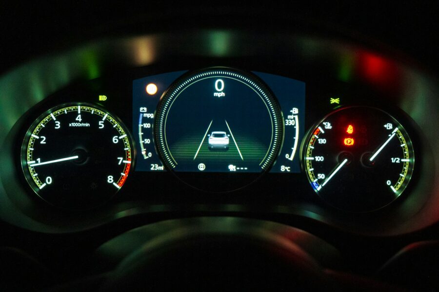 Electric car dashboard regenerative braking indicator