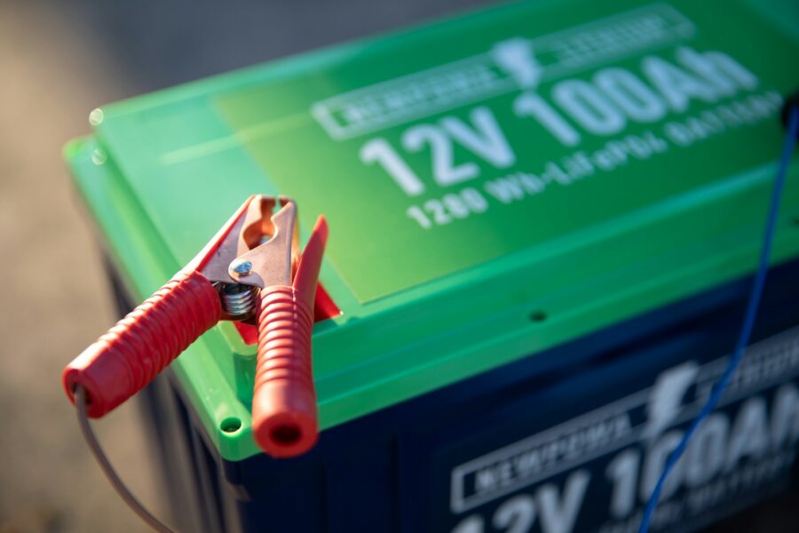 How use fast chargers without damaging your battery