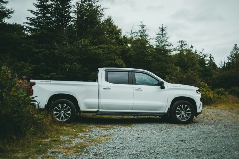 Electric pickup truck