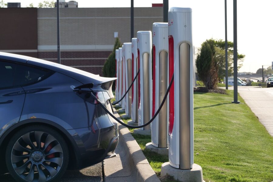 Electric car curbside