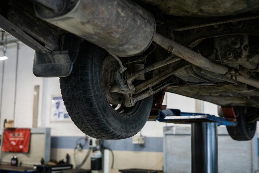 Battery cooling system underfloor chassis