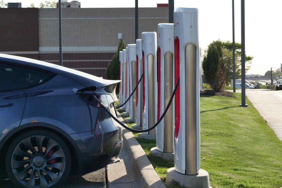 Electric car fast charger highway station