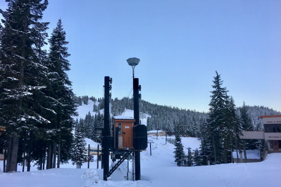 Fast charging station