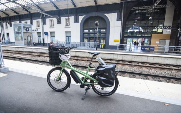 Hydrogen bikes and light vehicles are emerging as a niche alternative to batteries
