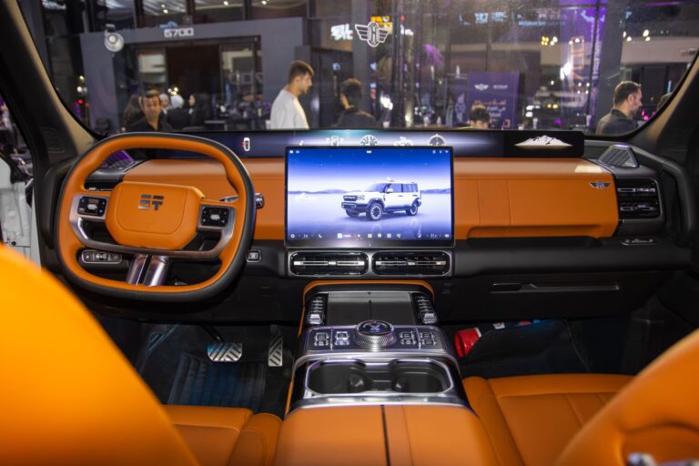 Electric crossover interior