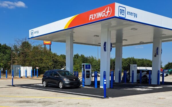 New highway charging corridors link regions and cut range anxiety for long‑distance EV drivers
