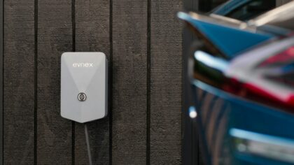 New plug‑and‑charge agreements aim to make public fast charging less of a guessing game