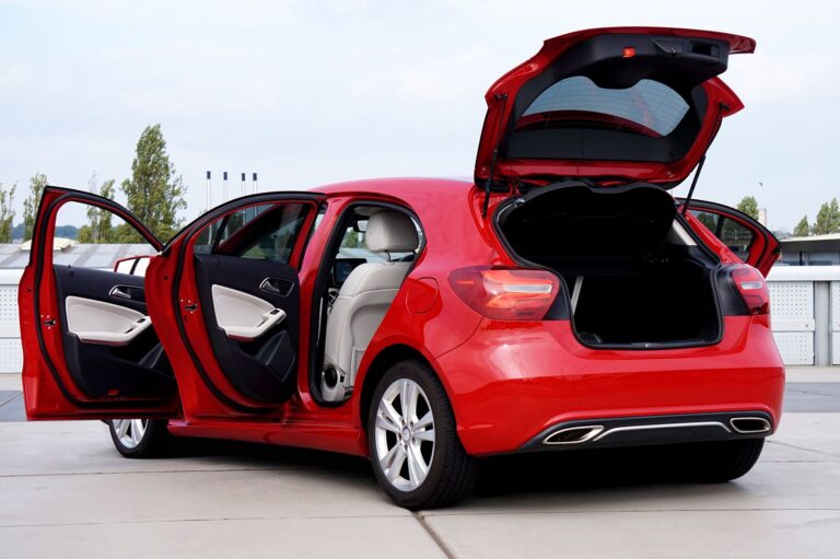 Compact interior dashboard