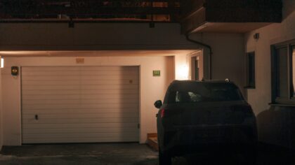 Smart charging at home: how to save money and protect your EV’s range