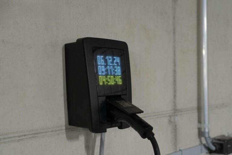 Electric car dashboard charging schedule screen