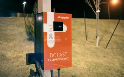 US highways add more high-amp fast chargers to cut wait times for EV drivers