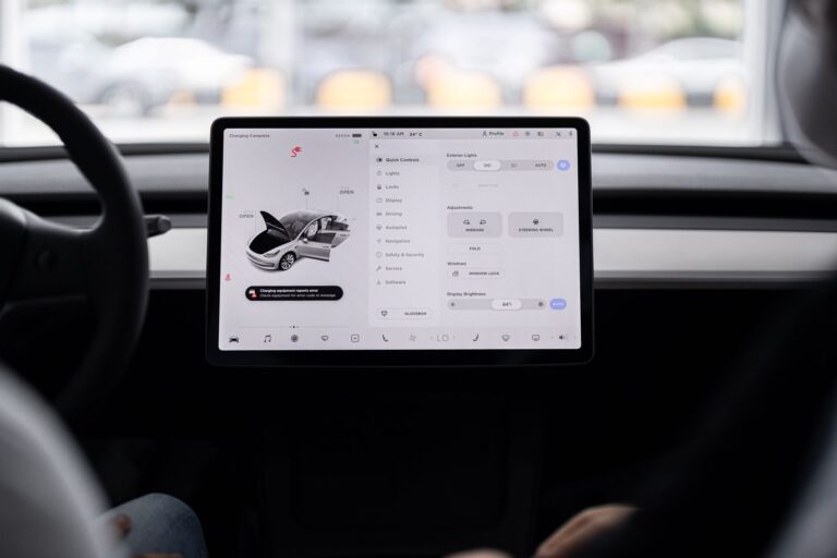 Software dashboard screen