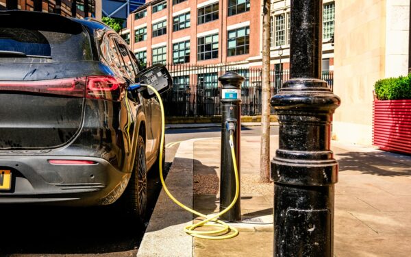 Daily commuting with an EV: simple habits that make weekday driving easier