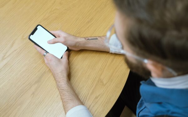 How to set boundaries with your phone and get your attention back