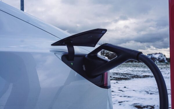 How to use climate control wisely to protect your EV range in hot and cold weather