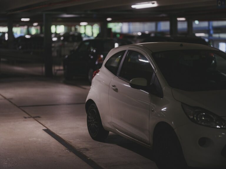 Electric car hotel