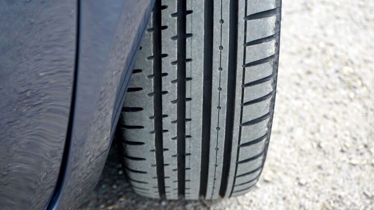 Tyre inspection close