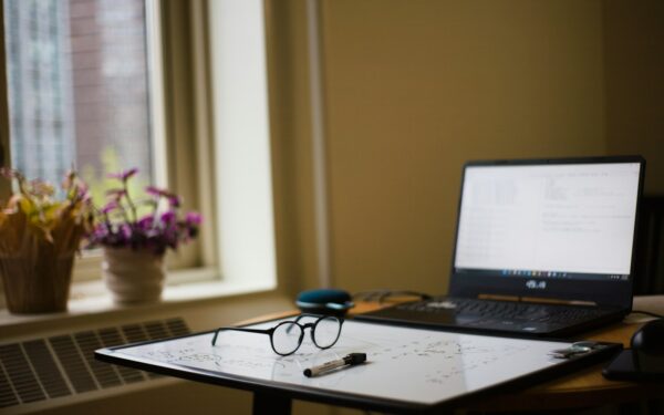 Simple ways to reduce digital eye strain in everyday life